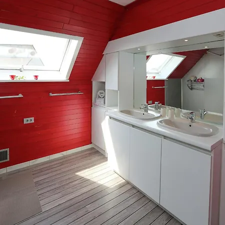 In Near The Beach, Cleaning Included Villa *